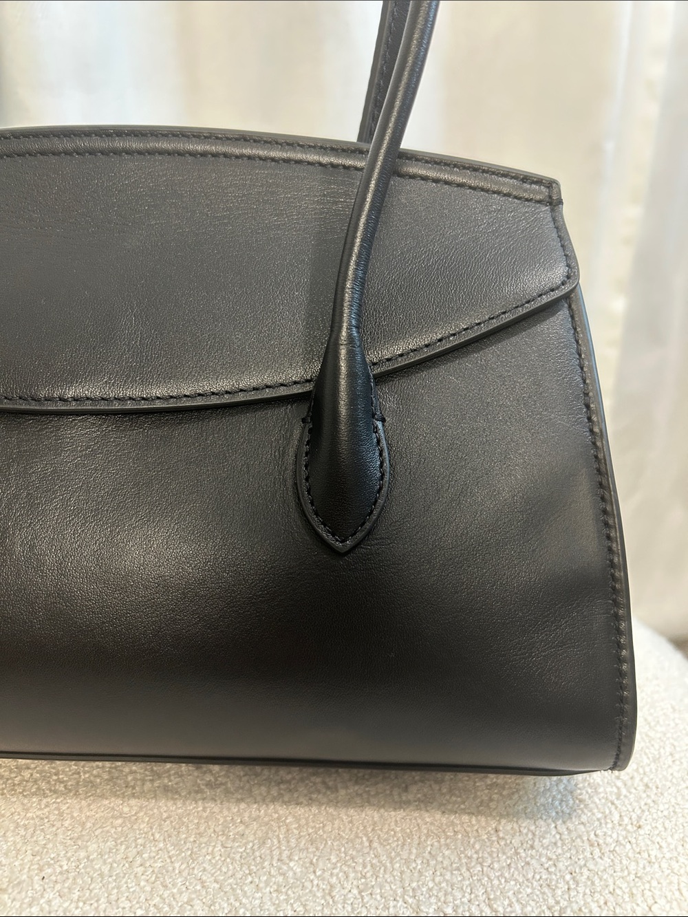 Quince Amelie Black Leather Shoulder Bag - Picture 9 of 17